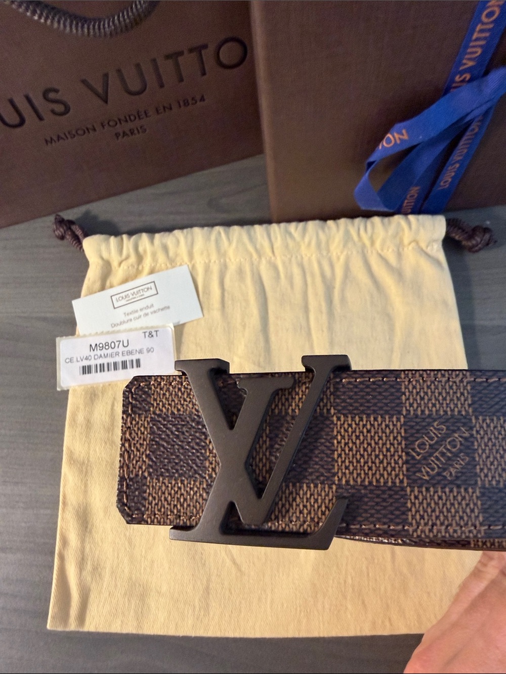 Louis Vuitton Brown Damier Belt with LV monogram Buckle - Picture 2 of 7